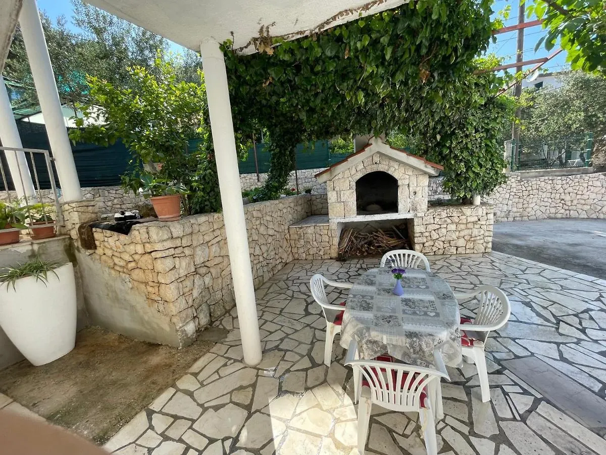 Apartments Marko Trogir 0*,
